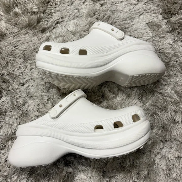 Platform Crocs Classic Clog - White - Picture 2 of 7